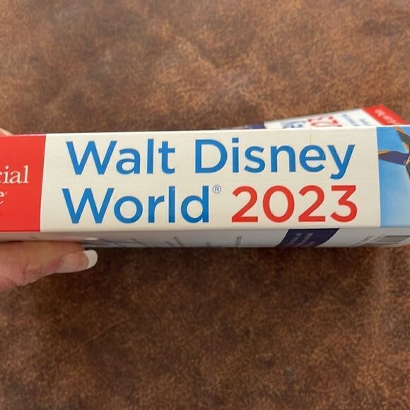 The Unofficial Guide Walt Disney World 2023. Like new condition. - Picture 4 of 4